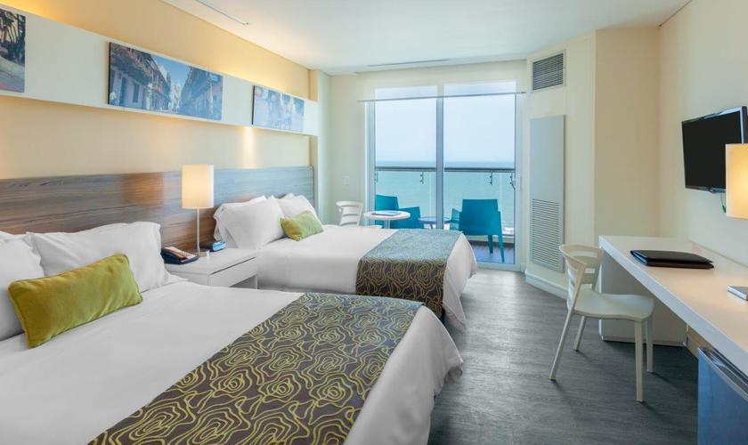 Chambre standard deux lits doubles avec vue sur la mer  GHL Relax Corales de Indias Carthagène