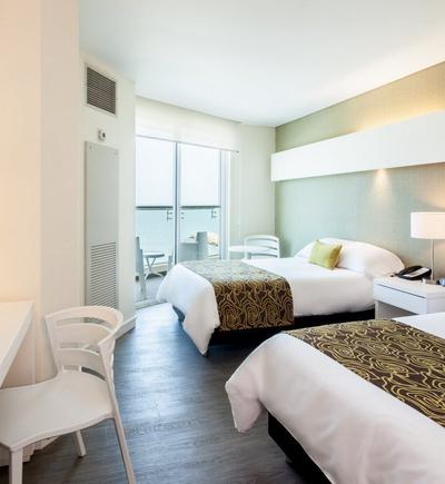 Chambre standard deux lits simples avec vue sur la mer GHL Hôtel Relax Corales de Indias Carthagène