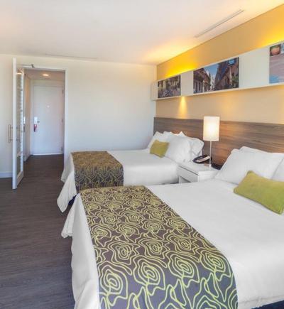 Chambre standard deux lits doubles avec vue sur la mer GHL Hôtel Relax Corales de Indias Carthagène